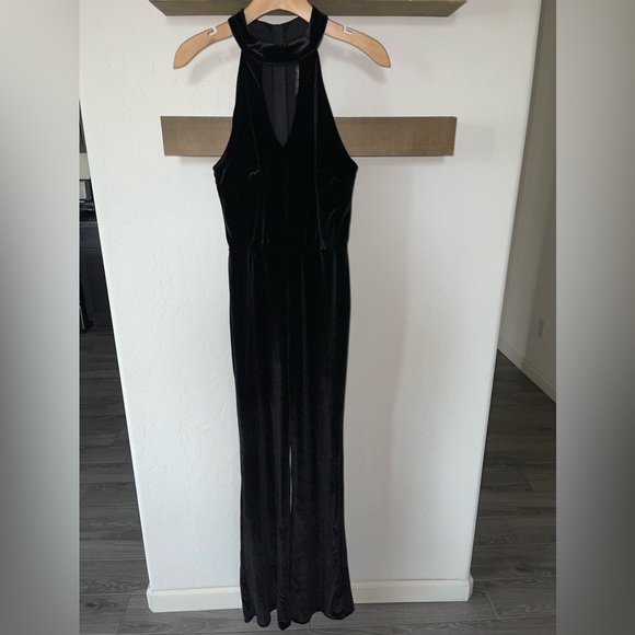 Crystal Doll| Black Velvet Jumpsuit in Flare, Wide Leg, Sleeveless, High Neck••• - Picture 8 of 12